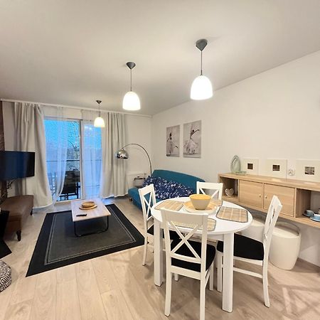 Lazurowy Apartament Kołobrzeg Esterno foto